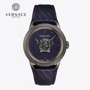 Versace範思哲專櫃最新款神秘時間石英男錶鏤空錶殼43mm錶徑雙層藍寶石玻璃中央有3D美杜莎頭像精美絕倫錶圈珐琅頂環刻有希臘回紋絕美
