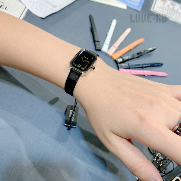 CHANEL香奈兒 PREMIÈRE腕表的八角形輪廓與巴黎芳  腕表 女士手錶