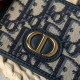 Dior迪奧30Montaigne卡夾精緻典雅採用藍色提花面料blique印花裝潢正面飾以CD標誌可收納小件日用品，可輕鬆放入各式手袋中2164
