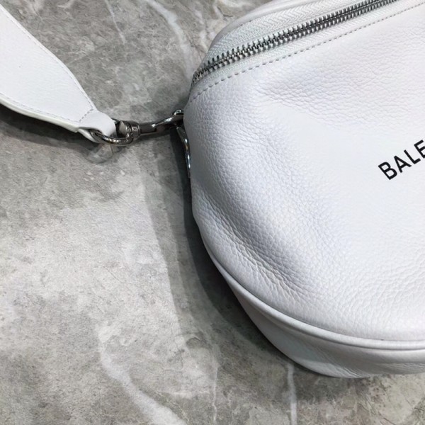 Balenciaga巴黎世家頂級原單男女同款斜挎包K02974