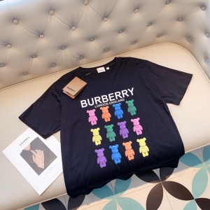 Burberry巴寶莉頂級原單2022春夏最新款数位立體直噴彩熊logo短袖t恤