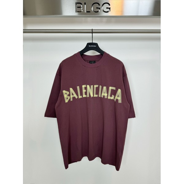 高仿奢侈品Balenciaga巴黎世家紅棕色新款黃膠帶繃帶印花短袖T恤男女同款