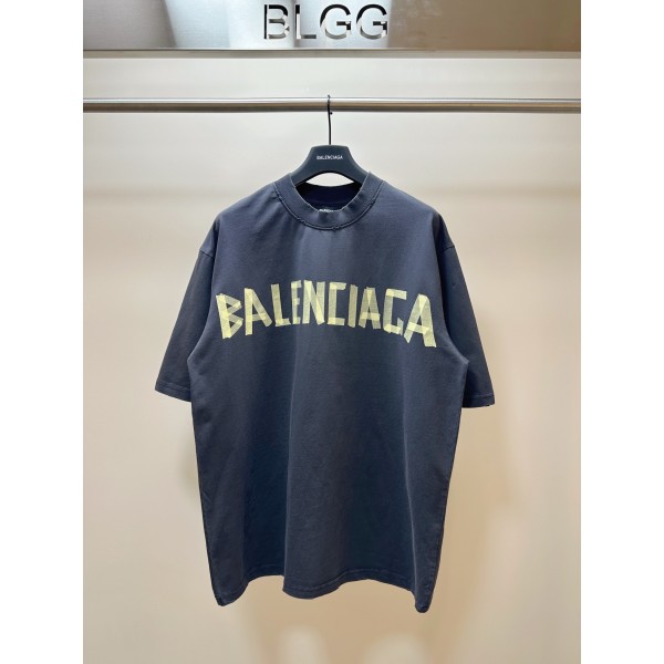 高仿奢侈品Balenciaga巴黎世家复刻官網灰款黃膠帶繃帶印花短袖T恤男女同款