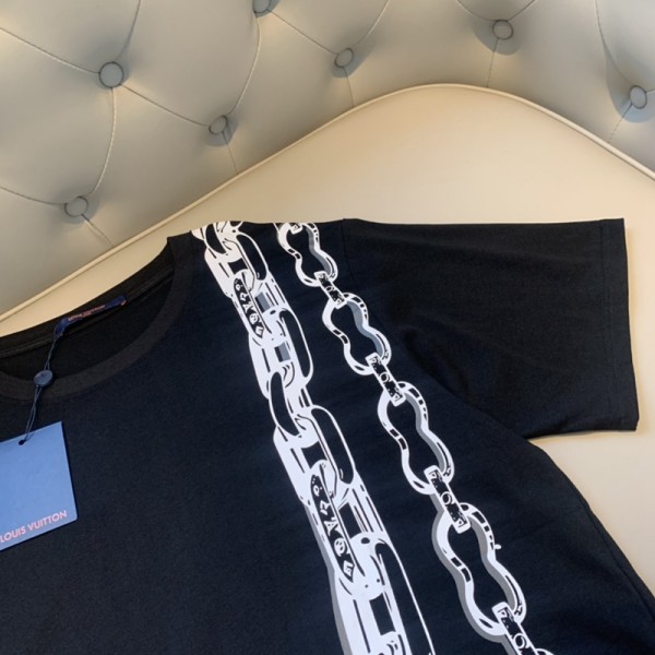 LV路易威登頂級原單2022春夏最新款数位噴印鐵鍊元素logo短袖t恤
