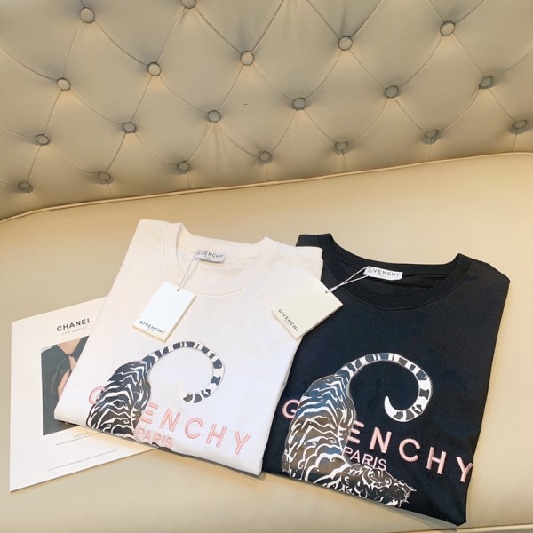 Givenchy紀梵希頂級原單2022春夏最新款虎年限定粉色對位刺繡+数位直噴印花對位男女同款短袖t恤