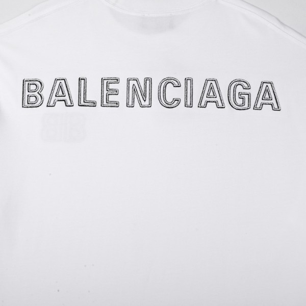Balenciaga巴黎世家2022SS春夏新款，黑白經典顏色，定織32支雙全精索緊密紡棉蓋棉260G克重，大版型洗水定型，搭配高工藝黑白撞色鏤空繡花，經典耐穿