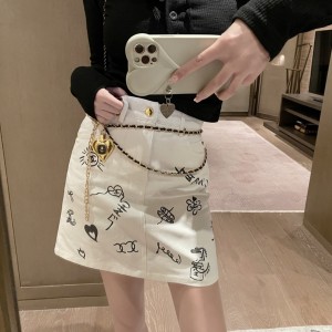 Chanel香奈兒頂級原單高仿22SS新款洗水塗鴉半裙配腰鏈