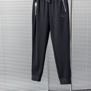 Burberry巴寶莉高仿製品黑色24SS時尚最潮最具吸引力的運動休閒褲