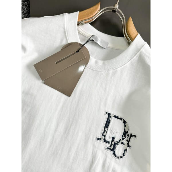 Dior迪奧高仿奢侈品24新款獨家限定貼布Logo刺繡圖案短袖T恤白色