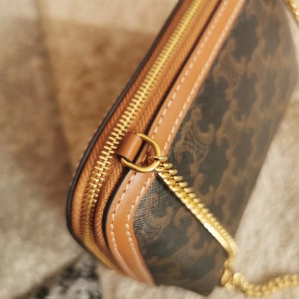 Celine賽琳TRIOMPHE新品混搭羊皮鏈條包超級精細的金絲刺繡一個主打隔層/鏈條鎖閉款花料