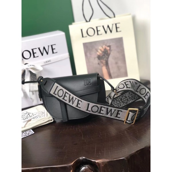 Loewe羅意威頂級原單MINI gate dual馬鞍手袋包身採用非常柔韌光滑小牛皮內裡麂皮內寘兩個卡槽