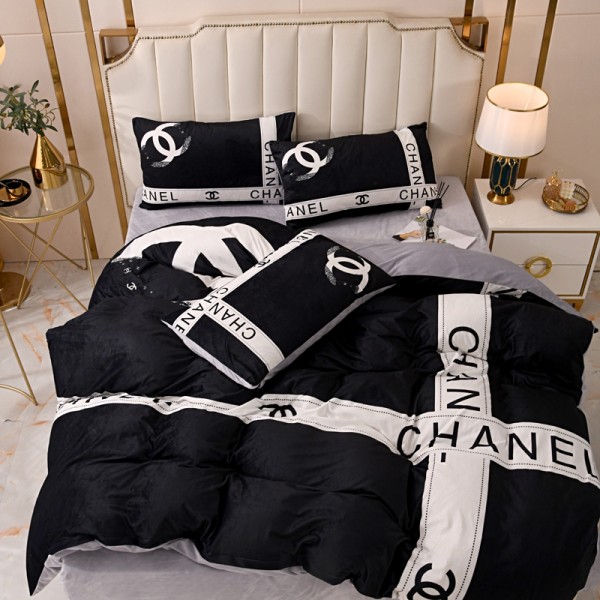 Chanel香奈兒秋冬四件套被套超柔寶寶絨四件套花型：香嬰幼兒可用級別，高克重高密度絨，保暖貼身舒適入睡即暖