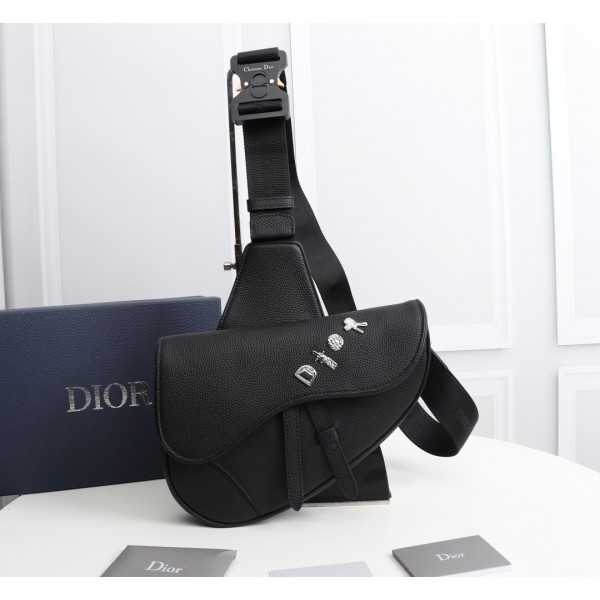 Christian Dior 迪奧 馬鞍包 彰显标志性的马鞍轮廓1ADPO093