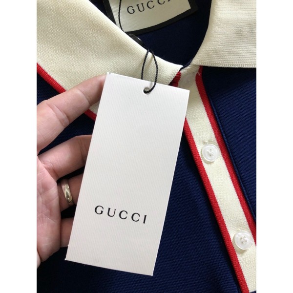 Gucci古馳頂級高仿原單最新最頂級版本織帶拼融合字母翻領短袖，最頂級的品質專櫃原單短袖，頂級製作工藝進口面料，專櫃款獨特設計，採用進口高端訂制進口絲線手感一流