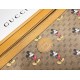 Gucci古馳包新春米奇新款趣味盎然的米奇形象為這款GG纖長手拿包增添靈動之氣富於傳奇色彩的迪士尼經典形象以彩色印花602552
