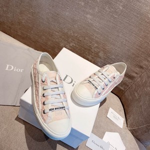 Dior迪奧早春新款———最新爆款原版開模，頂級版本，大底官網五角星