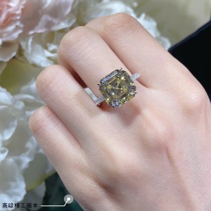 Tiffany&Co蒂芙尼頂級原單蒂芙尼方鑽戒指，非常完美的一顆黃鑽乾淨切工925純銀高級鑲嵌工藝基本看過實物都心動