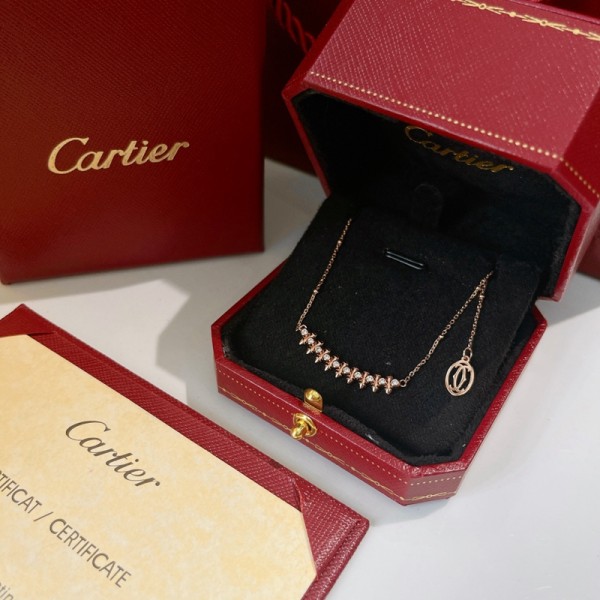 Cartier卡地亞原單品質最新柳釘半鑽項鍊最受歡迎的一非常個性的一款。 永恒經典近年來很火高端S925純銀電鍍厚金微鑲嵌材質一樣的工藝不一樣的價格真金質感