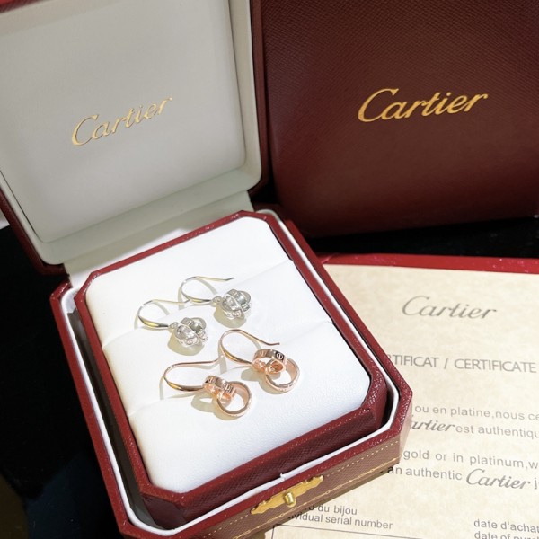 Cartier卡地亞原單品質螺絲印雙環耳勾高端925純銀版本三色都有，經典之作，原版logo，每天必出款跟之前的經典款人手必備白金玫瑰金耳環