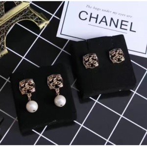 實拍 高端制定 奢華大牌香奈兒Chanel復古宮廷風設計耳釘耳環 喜歡這樣的古董風的不要錯過！！！