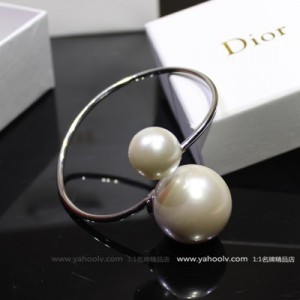 迪奧 Dior 韓版時尚潮流女士珍珠手鐲  YX0320