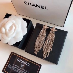 Chanel香奈兒 小香星星流蘇耳釘 專櫃一致黃銅材質搭配925純銀針 唯美