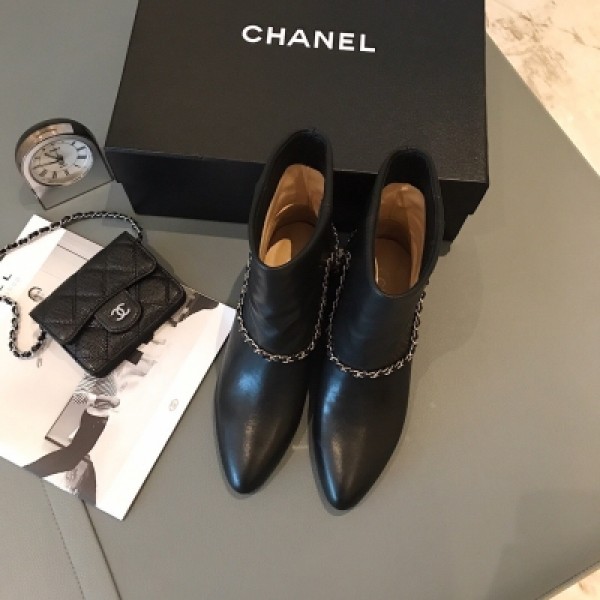 Chanel香奈兒 秋冬新款鏈條系列短靴/長靴 頂級品質！鞋面全真皮，整個鞋面超級貴，內裡小羊皮，跟高約4.5CM，不累腳！Size:35-39 (40訂做)