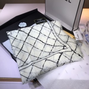 Chanel香奈兒圍巾 專櫃同步 非黑即白 經典致敬 黑白就是經典 簡單就是大氣今年Chanel不斷帶來驚喜 110*200cm
