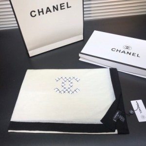 Chanel香奈兒圍巾 專櫃新款 80*200Cm、14%真絲 86羊毛1色（專櫃同步）