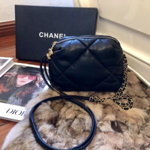 Chanel香奈兒 新款系列 大格子繡花 羊皮手感柔 上身size很好看
