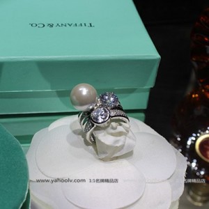 蒂芙尼TIFFANY 時尚閃耀鑲鉆珍珠戒指指環飾品 KPTIF142