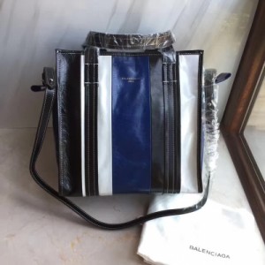 Balenciaga風靡全網最新最爆款 Bazar 購物袋 29 cm 『黑白藍』 現貨實拍  義大利進口皮～斜挎手提都可以 【 要是完美的品質而不是淩亂的速度 】