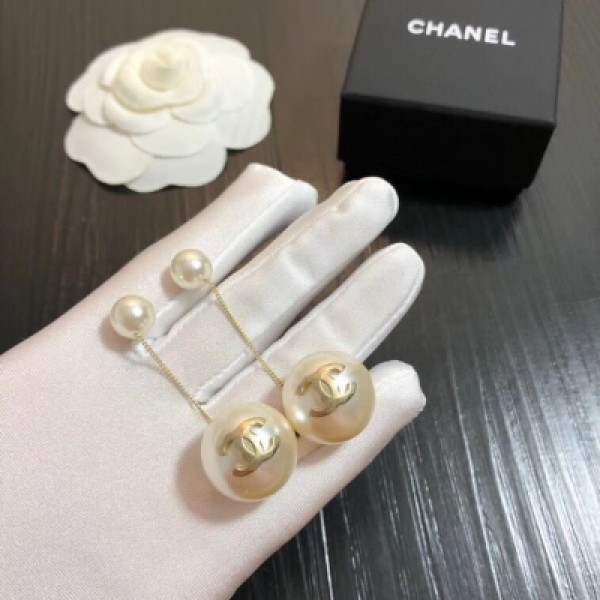 Chanel香奈兒 早春新款簡約耳釘系列首飾 原版黃銅材質