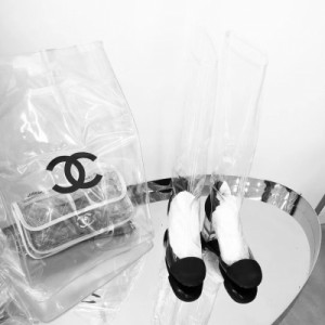 Chanel香奈兒透明購物袋 pvc膠袋 十分筆挺有質感 雙面磨砂做手腕和底部 所有工藝材質 與原版一致 尺寸50*35*23cm