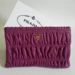 Prada普拉達爆款進口綿羊皮 皺褶 手拿包 B259紫色