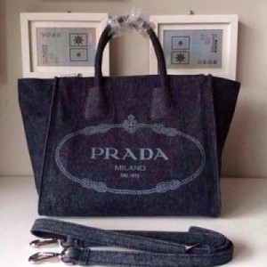 Prada 普拉達 獨傢推出原版走秀款牛仔佈系列 PRB966咕嚕灰