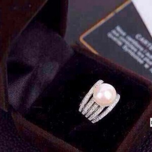 大氣時尚的五線珍珠戒指來了 耐看細水長 流的款，678碼