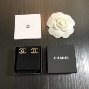 Chanel香奈兒 早春新款簡約耳釘系列首飾 原版黃銅材質
