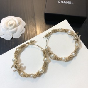 Chanel香奈兒 小香風 正品黃銅底材搭配各種日常和約會造型，隨性又經典美美小仙女推薦自留
