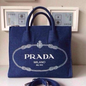 Prada 普拉達 獨傢推出原版走秀款牛仔佈系列 PRB966藍色