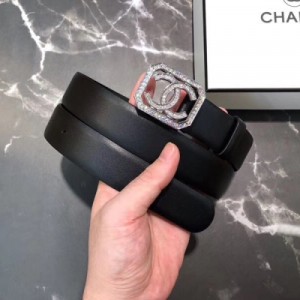 Chanel香奈兒 18夏季新款皮帶 雙面光滑進口頭層 五金採用logo經典 質感十足 時髦中帶著隨性 寬度：3.0cm