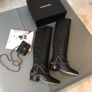 Chanel香奈兒 秋冬新款鏈條系列短靴/長靴 頂級品質！鞋面全真皮，整個鞋面超級貴，內裡小羊皮，跟高約4.5CM，不累腳！Size:35-39 (40訂做)