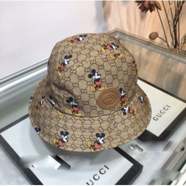 Gucci X Disney 系列漁夫帽、倪妮同款哦 古馳 滿滿的米奇元素，童趣童真，十分可愛，復古風格