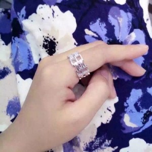 925純銀鏤空鑲鑽戒指，一戒兩戴，簡潔大氣，上手效果美美達男女通戴，美碼678