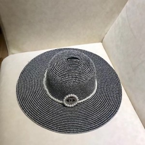 CHANEL香奈兒 2018氣質珍珠禮帽 做工細節精細，重工打造，手感很好 超美沙灘帽，必備單品，百搭氣質款