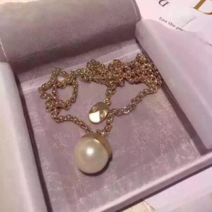 Miss Dior/迪奧小姐 #MISE EN DIOR#品牌標誌乳白珍珠項鍊 代購級別 !
