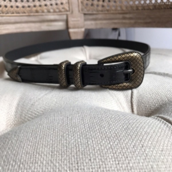 BV BOTTEGA VENETA 新款女款腰帶，中光無拼接鱷魚皮，寬度2.0cm 黑色