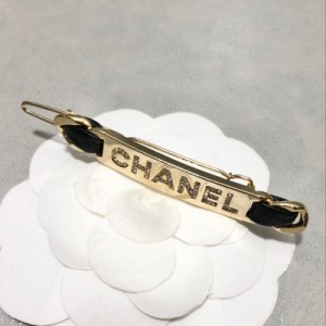 CHANEL香奈兒 新款髮夾讓它越發獨特、時髦 黃銅材質 等同正品