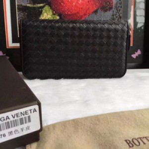 Bottega Veneta寶緹嘉 ，專櫃品質，尺寸19/2.5/10，義大利進口原版羊皮，手感超好，多色，專櫃同步
