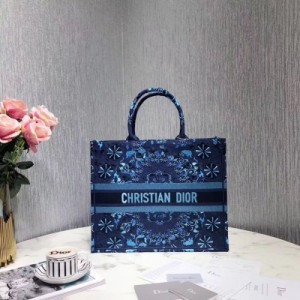 Dior迪奧 新款青花瓷購物袋 Dior Book Tote刺繡手提包 肩背與手提兩用 尺寸：41.5x32x5
